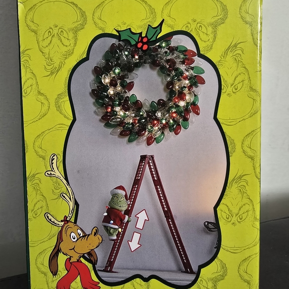 Grinch Tabletop Climber 17\